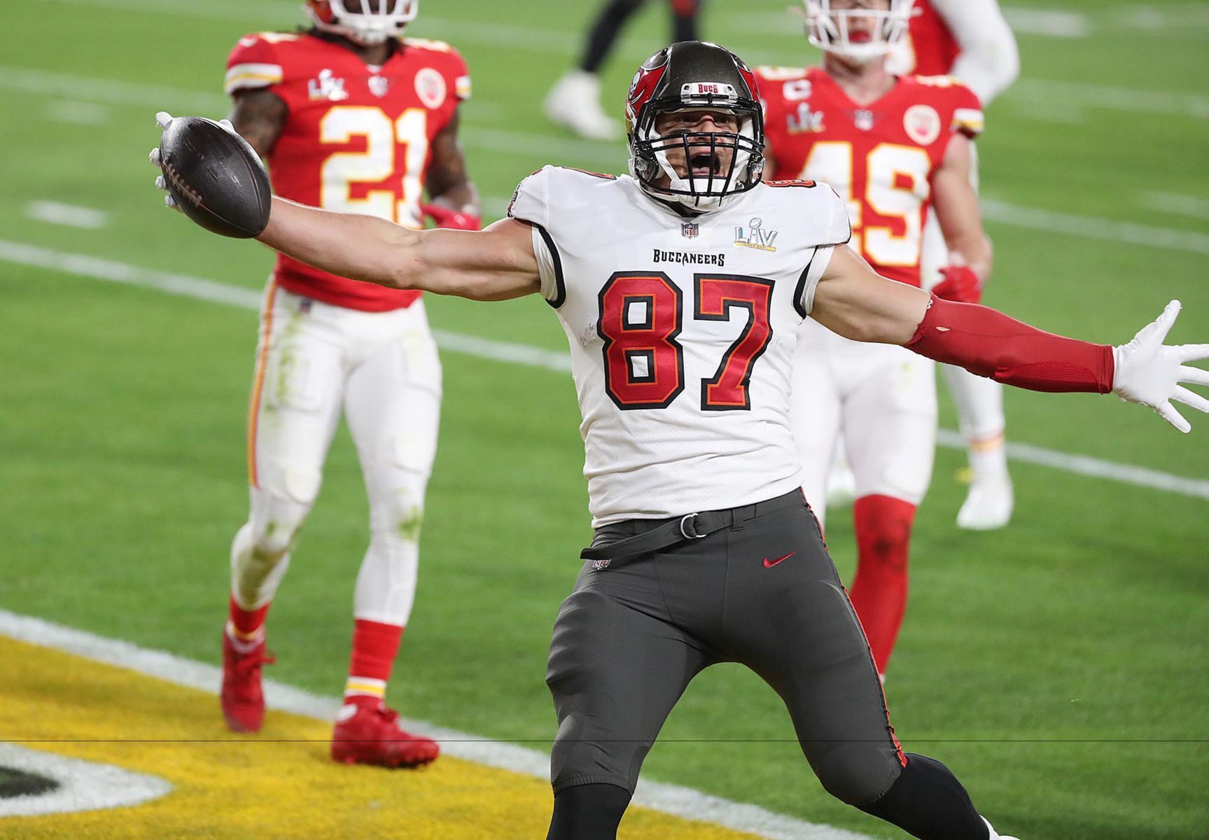 SPORTS-FBN-BUCCANEERS-GRONKOWSKI-3-OS